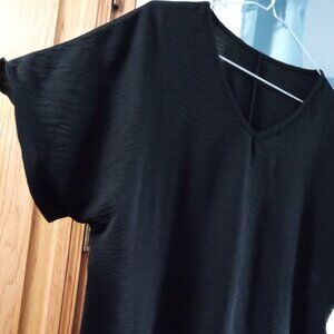 🌠 #175 Black V-Neck Blouse